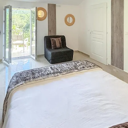Awesome In Saint-raphael With Kitchen * Saint-Raphael (Var)